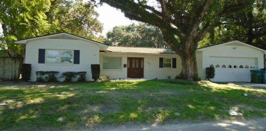 Villa ou maison à Maitland, Floride 4 chambres, 186.36 m2 № 1882921