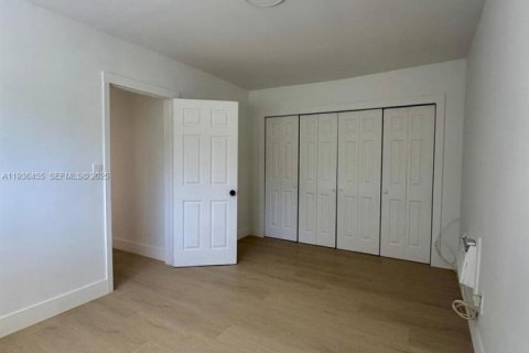 Apartment in Miami, Florida 1 bedroom, 306.21 sq.m. № 1994426 - photo 6