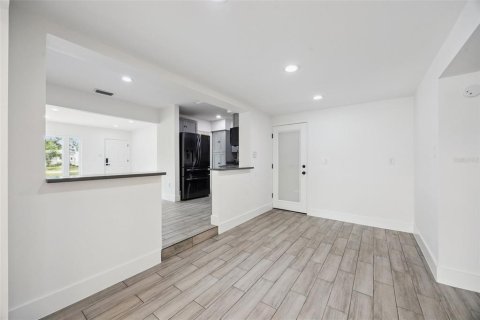 Купить виллу или дом в Орландо, Флорида 10 комнат, 221.29м2, № 2151997 - фото 9
