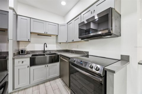 Купить виллу или дом в Орландо, Флорида 10 комнат, 221.29м2, № 2151997 - фото 11