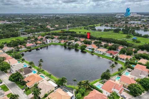 Casa en venta en Hollywood, Florida, 4 dormitorios, 225.01 m2 № 1882606 - foto 9