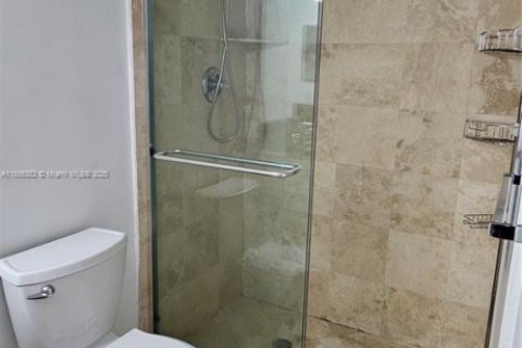 Condo in Aventura, Florida, 2 bedrooms № 1981897 - photo 21