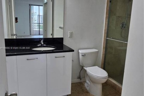 Condo in Aventura, Florida, 2 bedrooms № 1981897 - photo 19