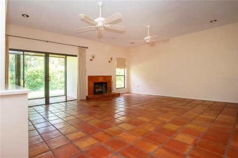 House in Sarasota, Florida 2 bedrooms, 145.86 sq.m. № 1673922 - photo 14