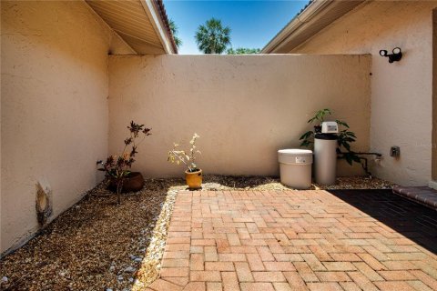 House in Sarasota, Florida 2 bedrooms, 145.86 sq.m. № 1673922 - photo 8