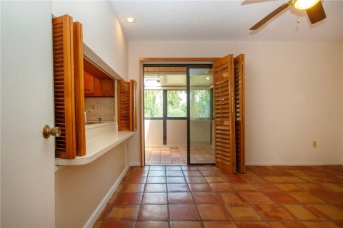 House in Sarasota, Florida 2 bedrooms, 145.86 sq.m. № 1673922 - photo 25