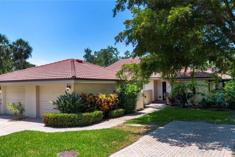 House in Sarasota, Florida 2 bedrooms, 145.86 sq.m. № 1673922 - photo 2