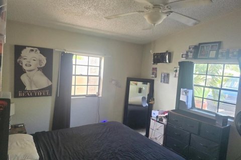 Casa en venta en Palm Harbor, Florida, 3 dormitorios, 139.82 m2 № 2381280 - foto 16