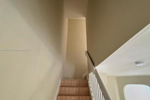 Townhouse in Homestead, Florida 3 bedrooms, 155.98 sq.m. № 1850652 - photo 6