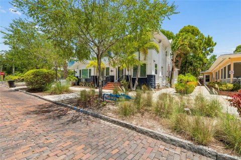 Immobilier commercial à vendre à Saint Petersburg, Floride: 300.45 m2 № 2208401 - photo 7