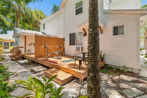 Immobilier commercial à vendre à Saint Petersburg, Floride: 300.45 m2 № 2208401 - photo 14