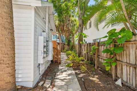 Immobilier commercial à vendre à Saint Petersburg, Floride: 300.45 m2 № 2208401 - photo 9