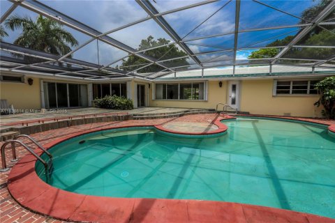 House in Hollywood, Florida 4 bedrooms, 278.61 sq.m. № 1830836 - photo 30