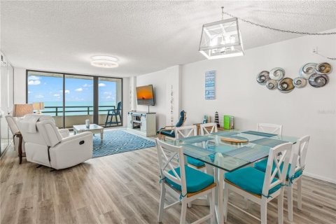 Condo in Daytona Beach Shores, Florida, 2 bedrooms  № 2379046 - photo 10