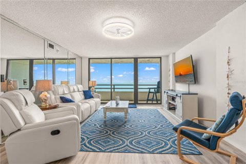 Condo in Daytona Beach Shores, Florida, 2 bedrooms  № 2379046 - photo 7