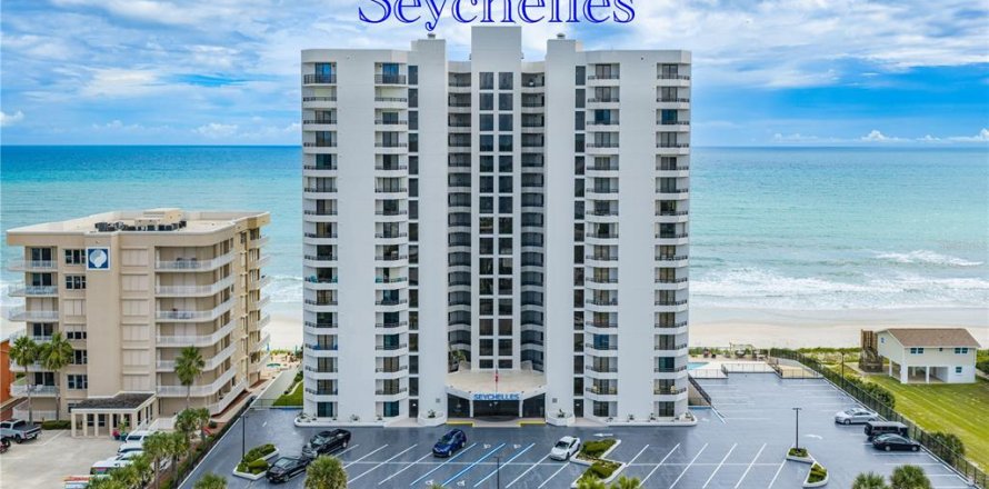 Condo in Daytona Beach Shores, Florida, 2 bedrooms  № 2379046