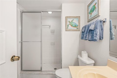 Condo in Daytona Beach Shores, Florida, 2 bedrooms  № 2379046 - photo 9