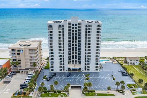 Condo in Daytona Beach Shores, Florida, 2 bedrooms  № 2379046 - photo 2