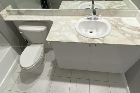 Купить кондоминиум в Авентура, Флорида 1 спальня, 77.57м2, № 1861066 - фото 17
