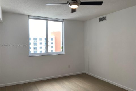 Купить кондоминиум в Авентура, Флорида 1 спальня, 77.57м2, № 1861066 - фото 13