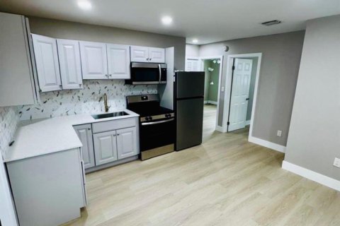 Appartement à louer à Deerfield Beach, Floride: 2 chambres, 78.97 m2 № 2357711 - photo 2