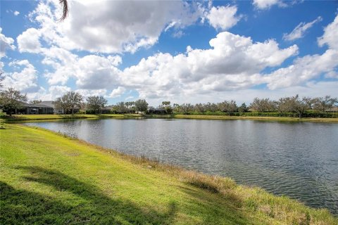 House in Bradenton, Florida 4 bedrooms, 377.74 sq.m. № 1583978 - photo 27