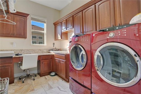 House in Bradenton, Florida 4 bedrooms, 377.74 sq.m. № 1583978 - photo 17