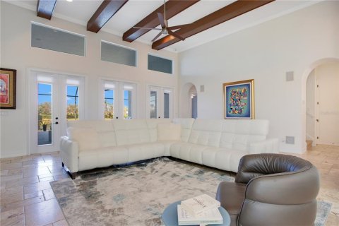 House in Bradenton, Florida 4 bedrooms, 377.74 sq.m. № 1583978 - photo 5