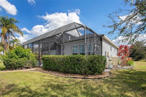 House in Bradenton, Florida 4 bedrooms, 377.74 sq.m. № 1583978 - photo 25