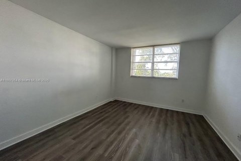 Copropriété à vendre à Miami, Floride: 1 chambre, 67.17 m2 № 1981774 - photo 7