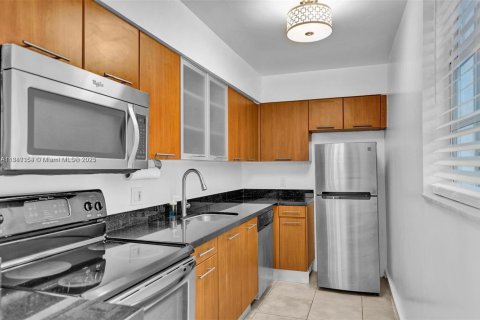 Copropriété à vendre à Miami, Floride: 1 chambre, 67.17 m2 № 1981774 - photo 1