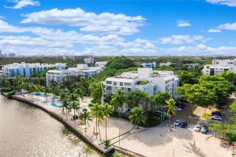 Copropriété à vendre à Miami, Floride: 1 chambre, 67.17 m2 № 1981774 - photo 20