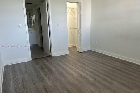 Copropriété à vendre à Miami, Floride: 1 chambre, 67.17 m2 № 1981774 - photo 8