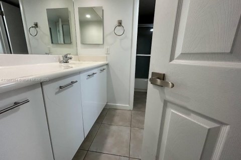 Copropriété à vendre à Miami, Floride: 1 chambre, 67.17 m2 № 1981774 - photo 11