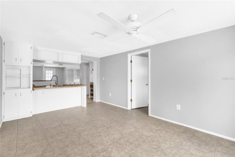 Villa ou maison à vendre à Nokomis, Floride: 3 chambres, 168.52 m2 № 2375482 - photo 15