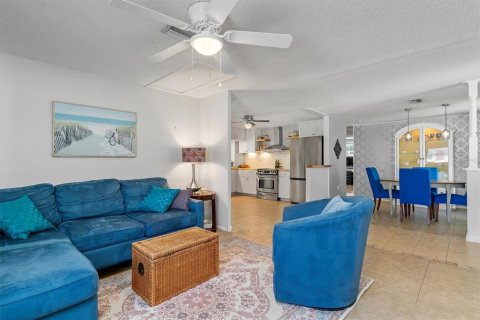 Villa ou maison à vendre à Nokomis, Floride: 3 chambres, 168.52 m2 № 2375482 - photo 4