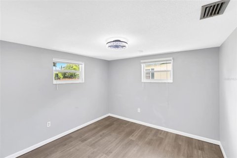 Villa ou maison à vendre à Nokomis, Floride: 3 chambres, 168.52 m2 № 2375482 - photo 25