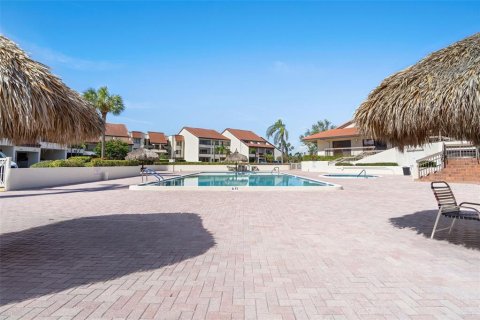Condo in Saint Petersburg, Florida, 2 bedrooms  № 1446635 - photo 7