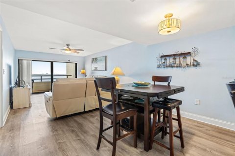 Condo in Saint Petersburg, Florida, 2 bedrooms  № 1446635 - photo 27