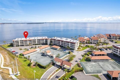 Condo in Saint Petersburg, Florida, 2 bedrooms  № 1446635 - photo 5