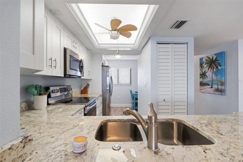 Condo in Saint Petersburg, Florida, 2 bedrooms  № 1446635 - photo 20