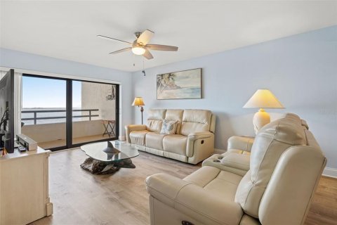 Condo in Saint Petersburg, Florida, 2 bedrooms  № 1446635 - photo 29
