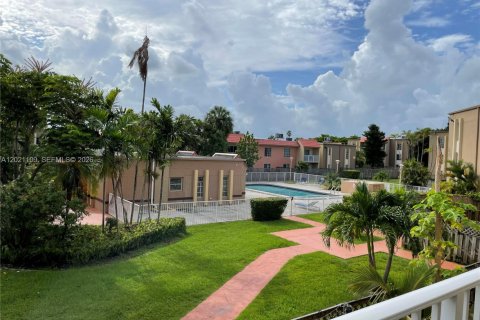 Condo à Doral, Floride, 1 chambre  № 2256874