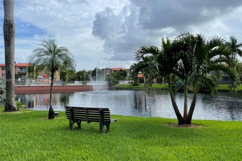 Copropriété à louer à Doral, Floride: 1 chambre, 75.25 m2 № 2256874 - photo 14
