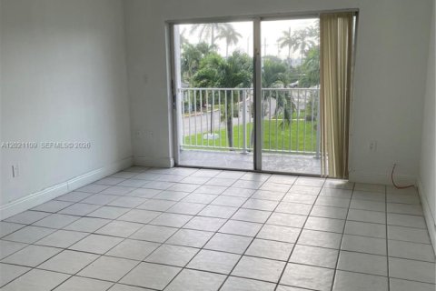 Copropriété à louer à Doral, Floride: 1 chambre, 75.25 m2 № 2256874 - photo 7