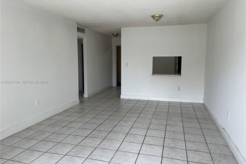 Copropriété à louer à Doral, Floride: 1 chambre, 75.25 m2 № 2256874 - photo 9