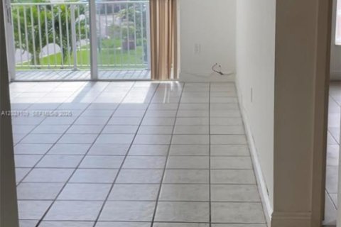 Copropriété à louer à Doral, Floride: 1 chambre, 75.25 m2 № 2256874 - photo 6