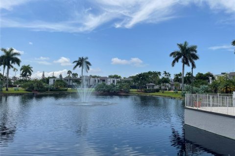 Copropriété à louer à Doral, Floride: 1 chambre, 75.25 m2 № 2256874 - photo 15