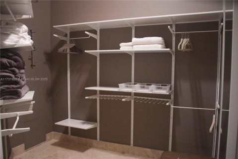 Condo in Aventura, Florida, 3 bedrooms  № 1962166 - photo 7