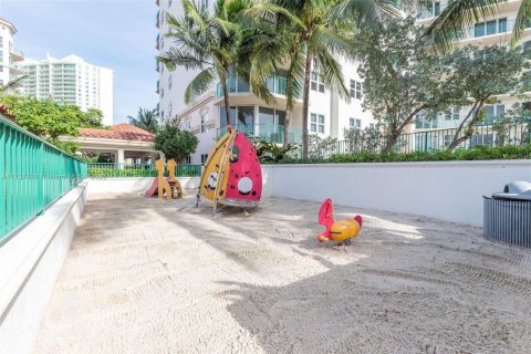Condo in Aventura, Florida, 3 bedrooms  № 1962166 - photo 21